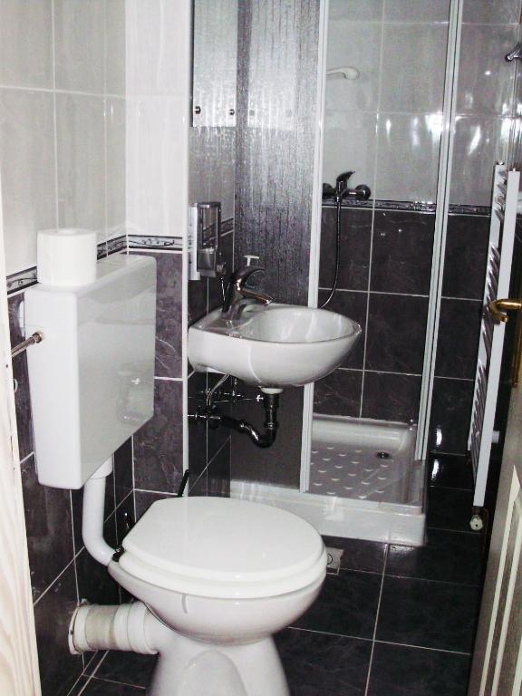 Pansion Izvor Hotel Korenica Phòng bức ảnh