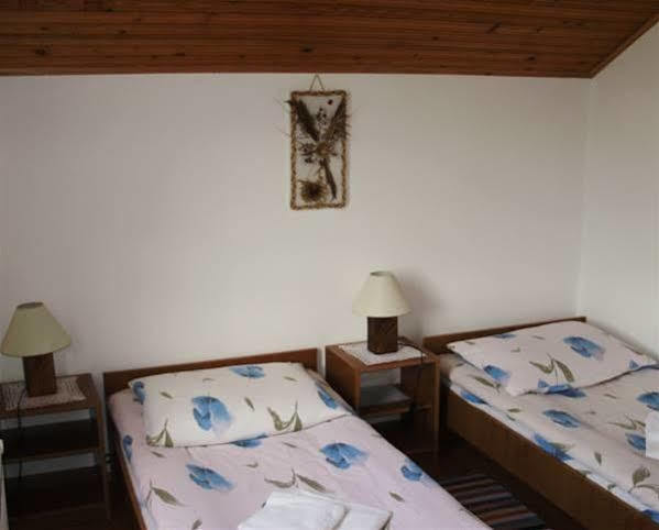 Pansion Izvor Hotel Korenica Ngoại thất bức ảnh