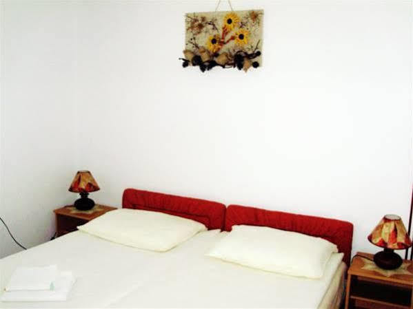Pansion Izvor Hotel Korenica Ngoại thất bức ảnh